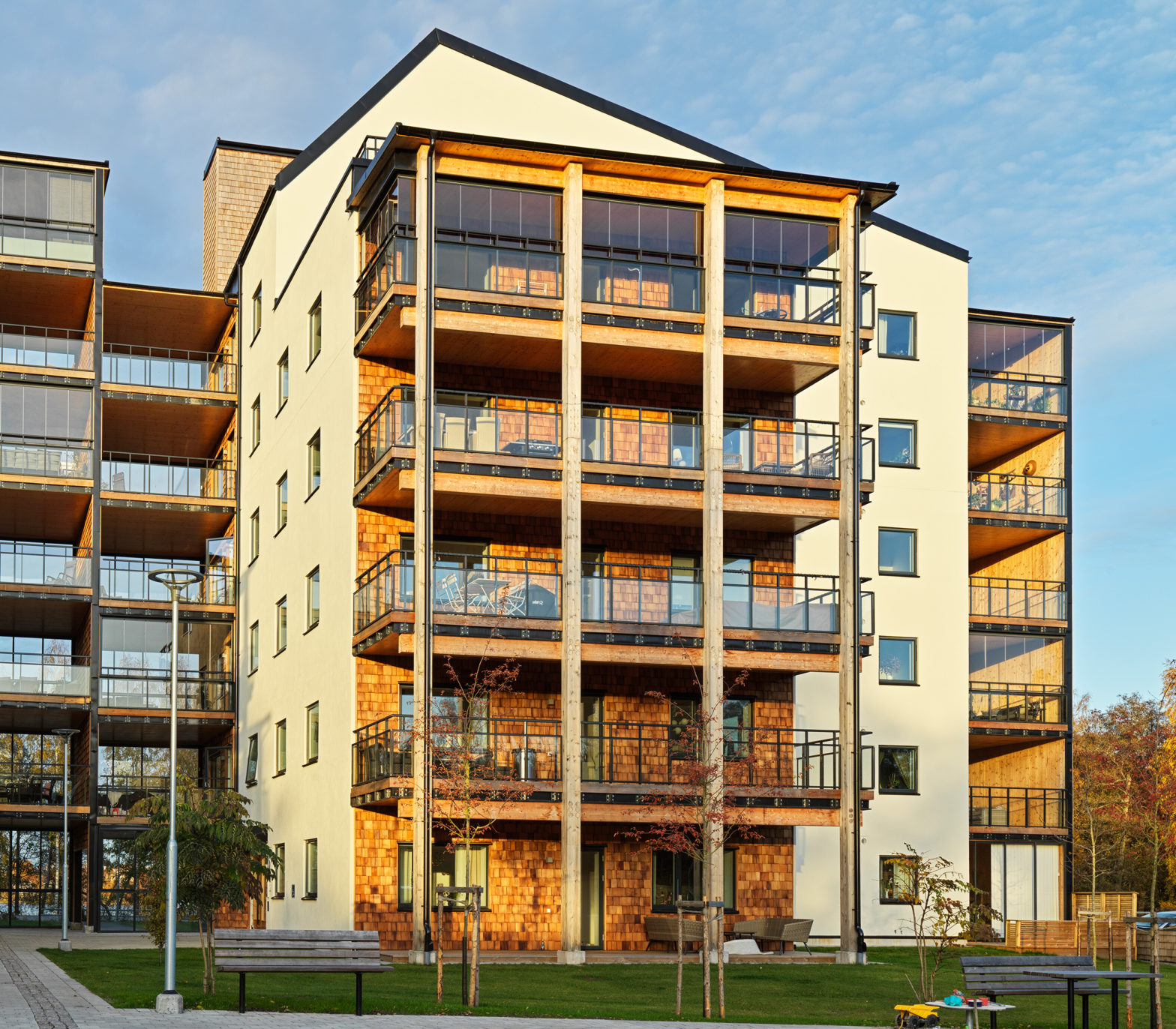 Balkongräcke i glas från Weland Aluminium