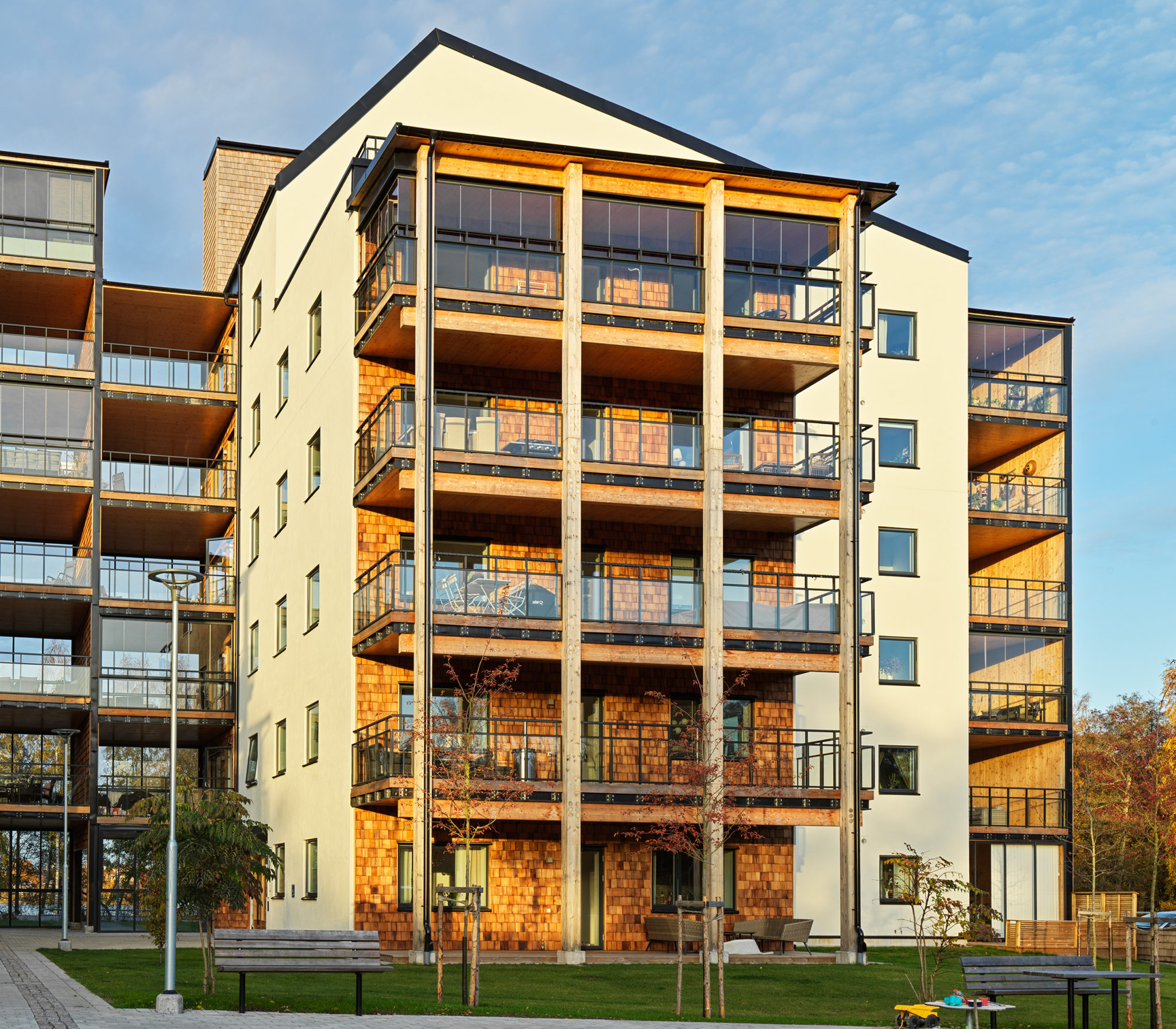 Balkongräcke i glas från Weland Aluminium